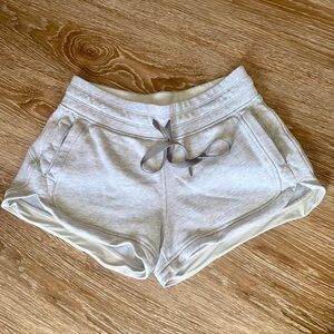 Lululemon short